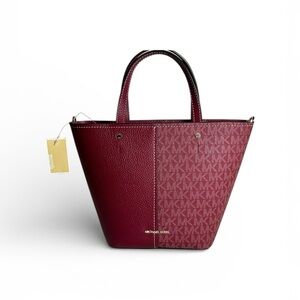 NWT Michael Kors Flora Medium crossbody bag in Mulberry designer handbag chic